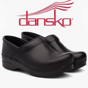 Dansko Clogs EU 38
